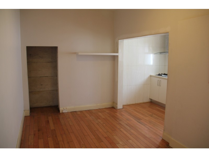 1/18 Shirlow Street, Marrickville NSW 2204