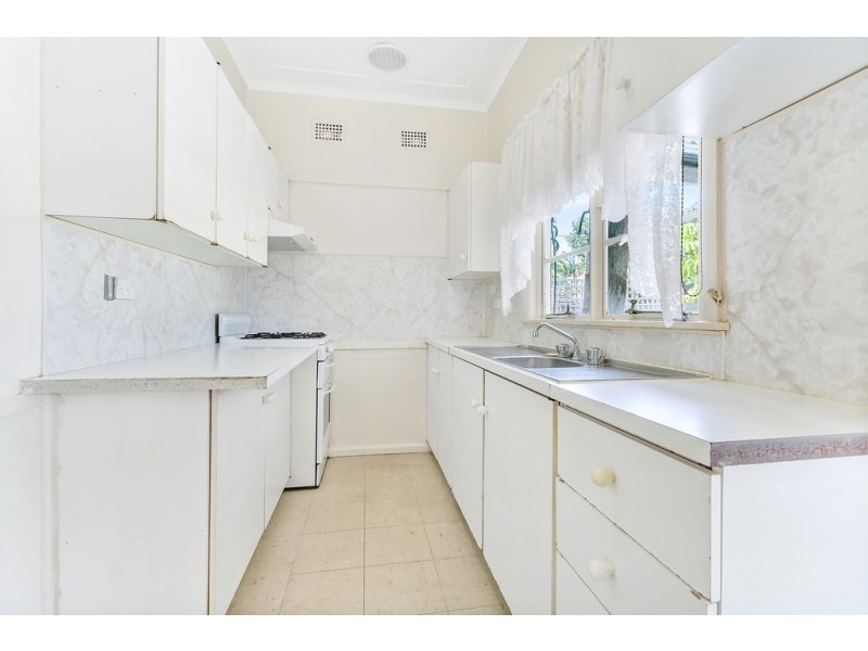 131 Wakehurst Parkway, Seaforth NSW 2092