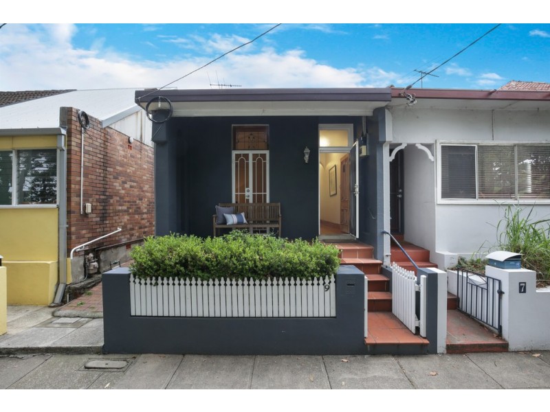 9 Excelsior Parade, Marrickville NSW 2204
