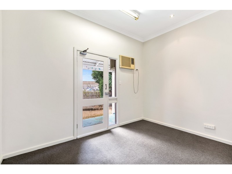 21 Heathcote Road, Moorebank NSW 2170