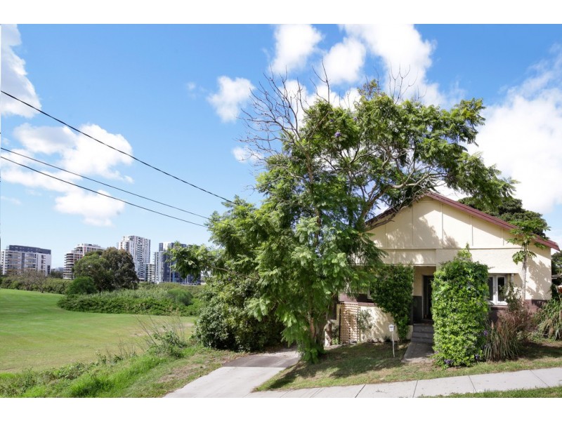 8 Unwin Street, Earlwood NSW 2206