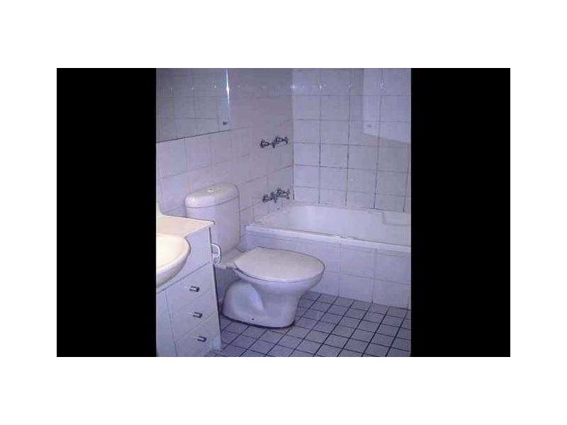 9/15a Wilson Street, Newtown NSW 2042