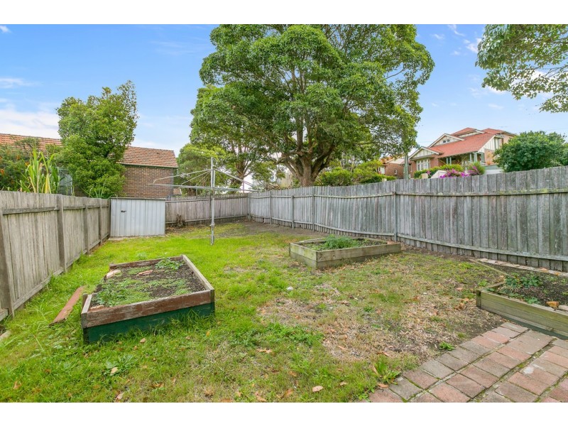 27 Ingham Ave, Five Dock NSW 2046