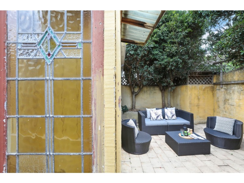 32 Charles Street, Enmore NSW 2042