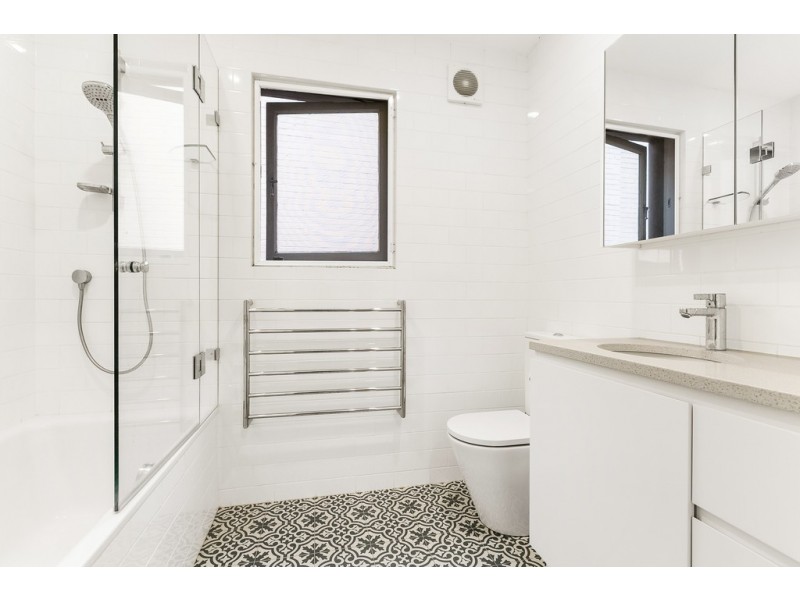 82 Kingston Road, Newtown NSW 2042