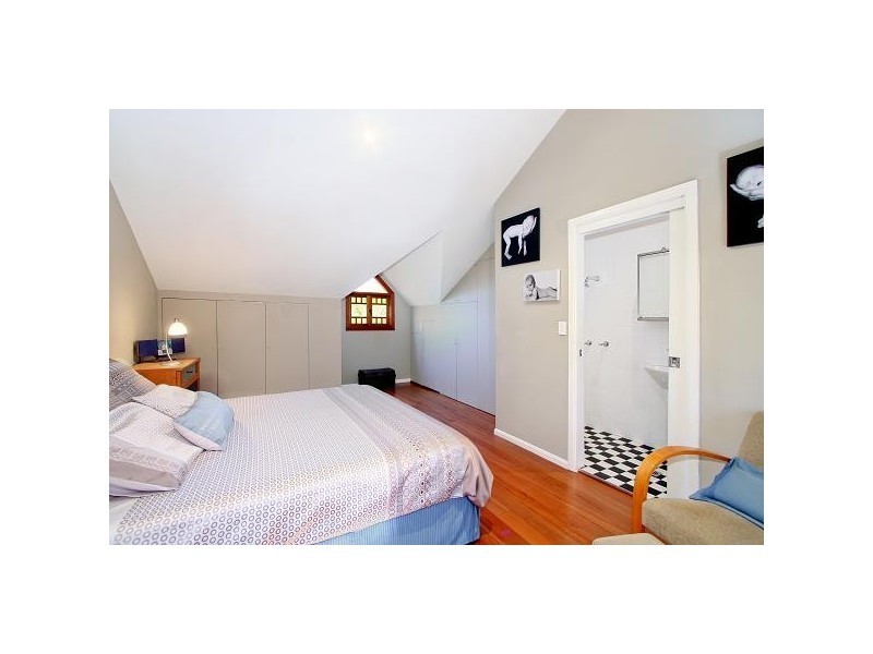 158 Wilson Street, Newtown NSW 2042