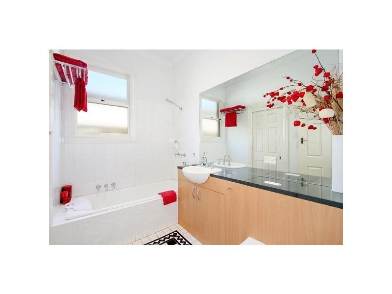 158 Wilson Street, Newtown NSW 2042