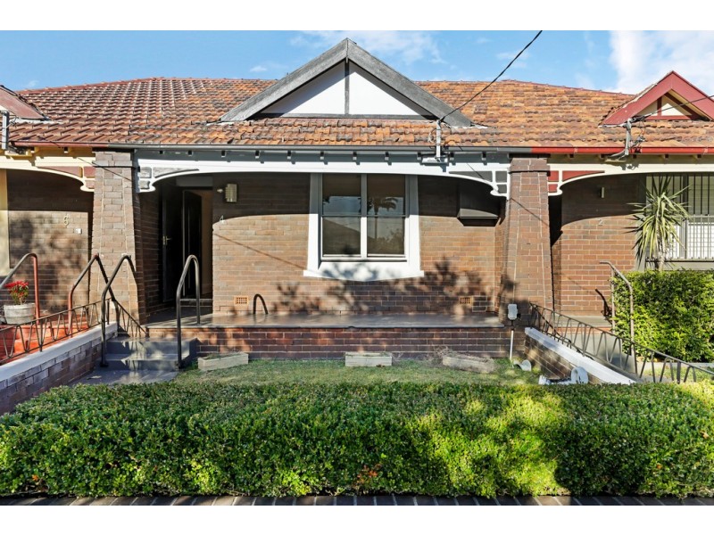 4 Swinbourne Street, Botany NSW 2019