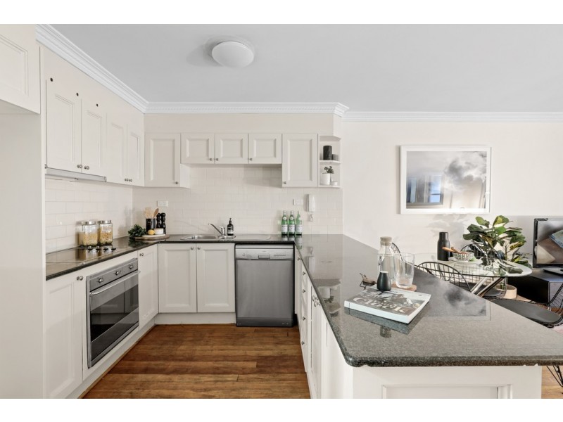 2/58 Park Street, Erskineville NSW 2043