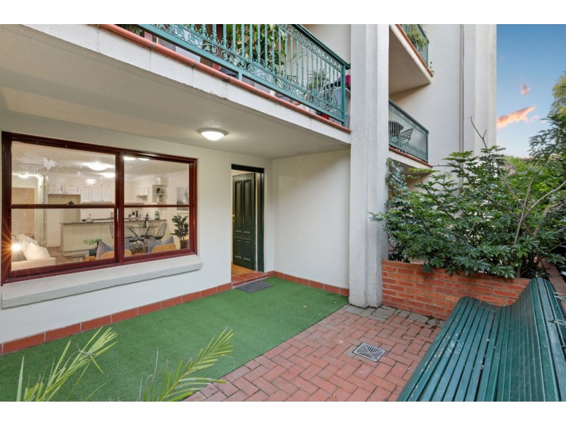 2/58 Park Street, Erskineville NSW 2043