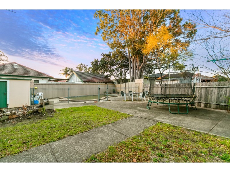 713 Henry Lawson Drive, East Hills NSW 2213