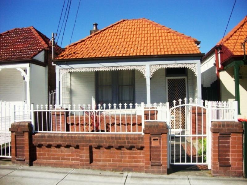 18 Edwin Street, Tempe NSW 2044