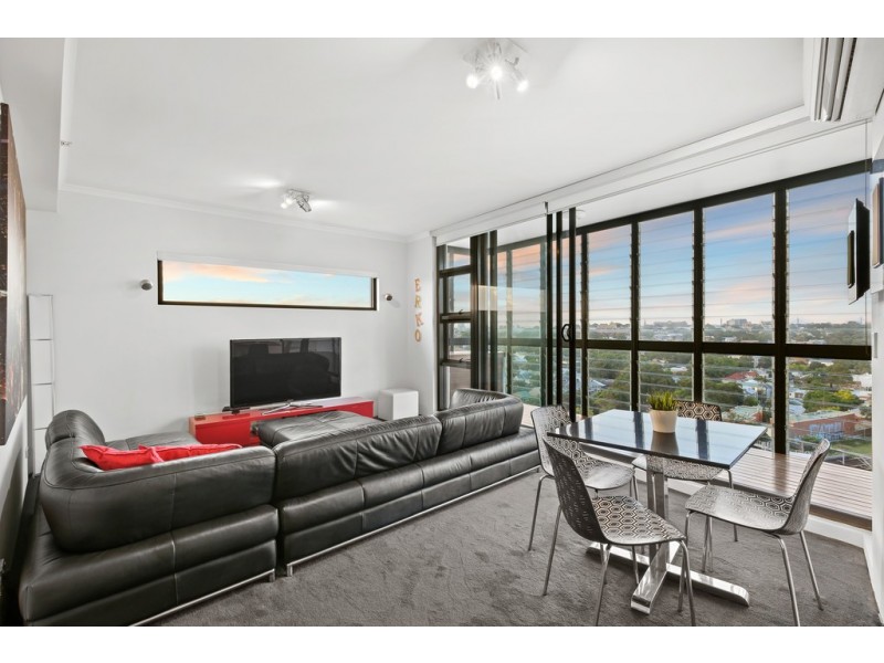 1402/221 Sydney Park Road, Erskineville NSW 2043