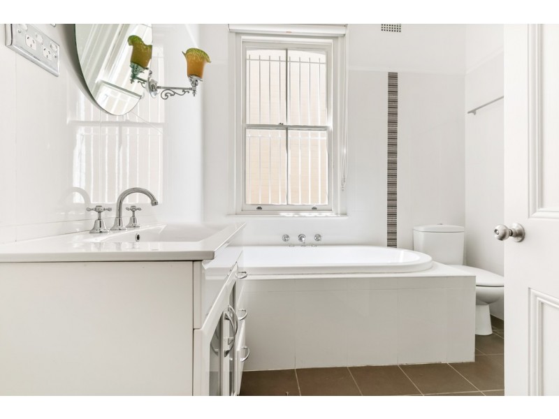 123 Station Street, Newtown NSW 2042