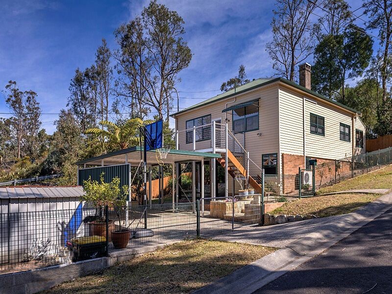 1. Hawkesbury Road, Springwood NSW 2777