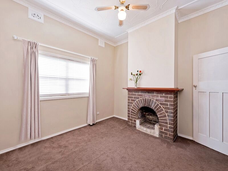 1. Hawkesbury Road, Springwood NSW 2777