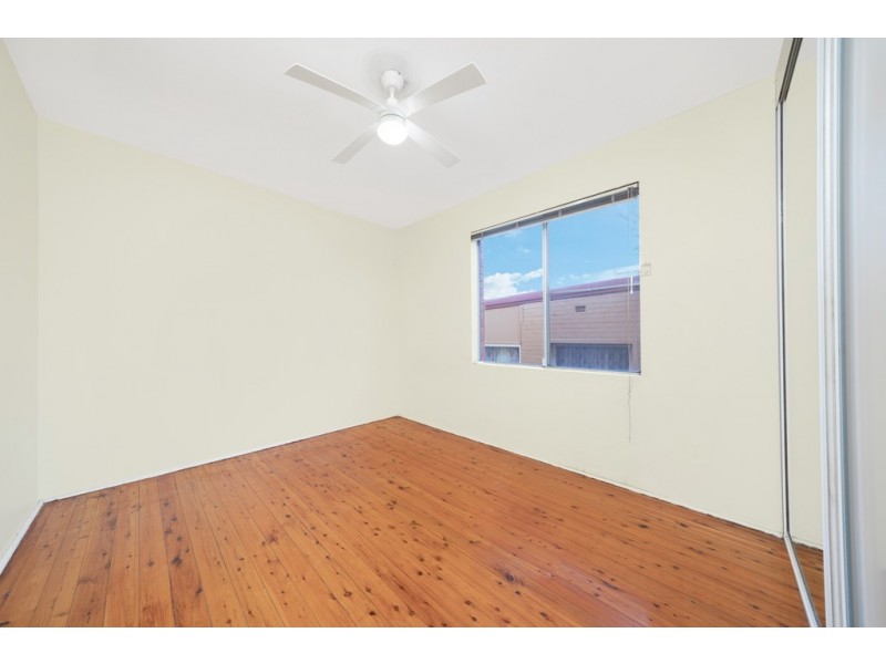 2/6 Bayley Street, Marrickville NSW 2204