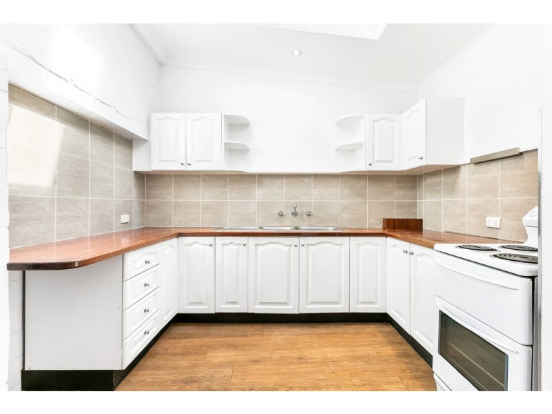 8 Campbell Road, Alexandria NSW 2015
