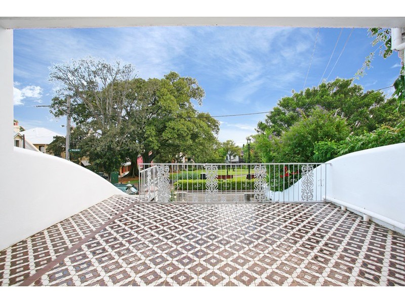 7 Warren Ball Avenue, Newtown NSW 2042