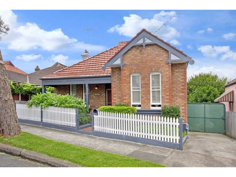 7 Albert Street, Petersham NSW 2049