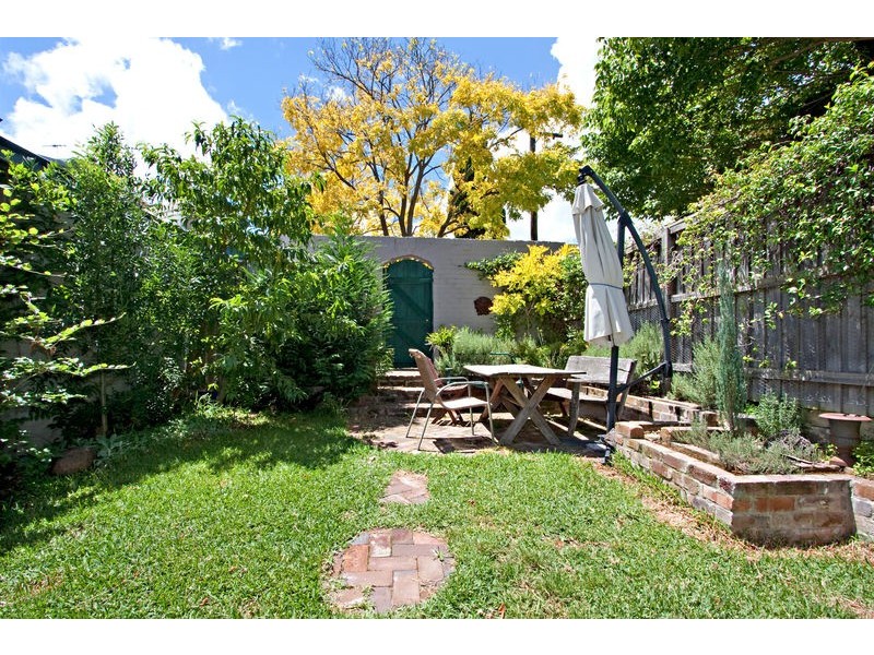 82 Kingston Road, Newtown NSW 2042