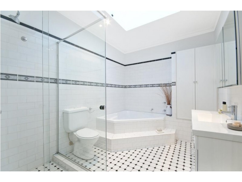 22 Yaralla Street, Newtown NSW 2042