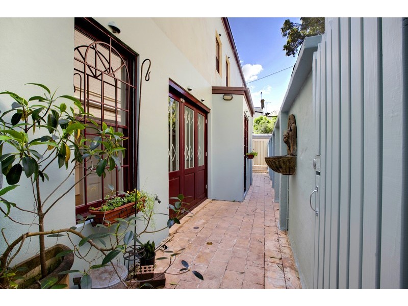 2/10 Georgina Street, Newtown NSW 2042