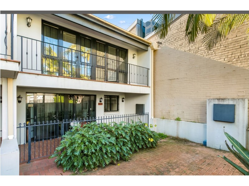1/1A Little Commodore Street, Newtown NSW 2042