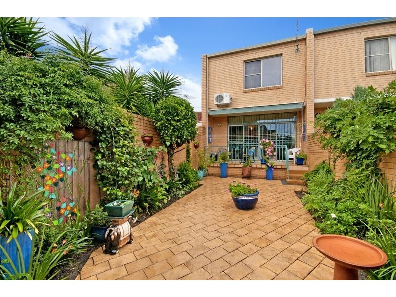 8/18 Ethel Street, Erskineville NSW 2043