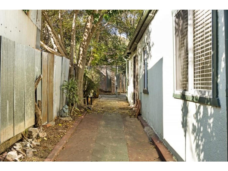 4 Florence Street, St Peters NSW 2044