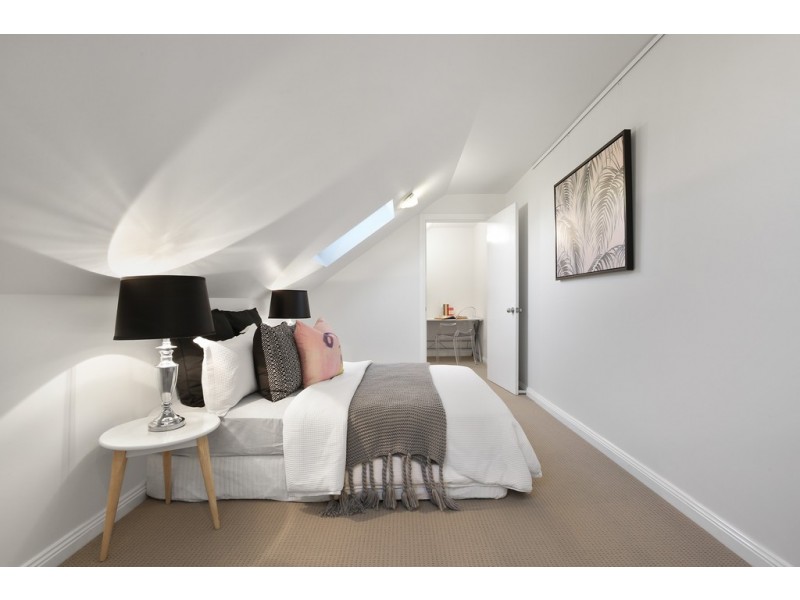 13A Barwon Park Road, St Peters NSW 2044