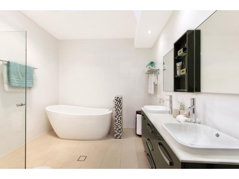 146 Station Street, Newtown NSW 2042