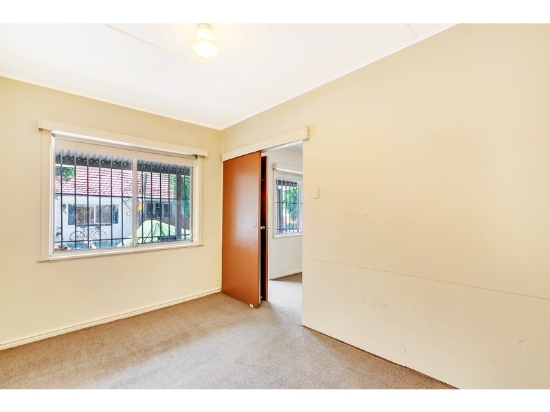 118 Silver Street, St Peters NSW 2044