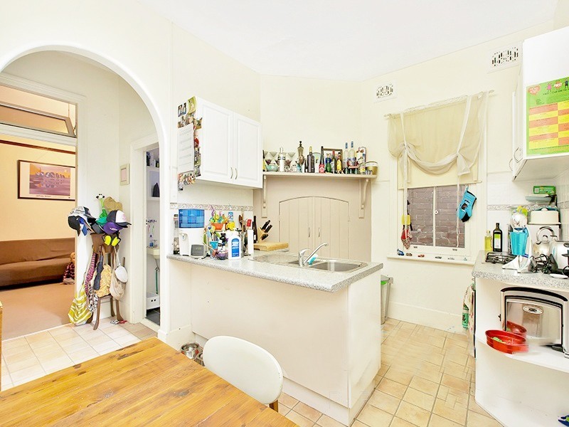 22 Clarendon Road, Stanmore NSW 2048