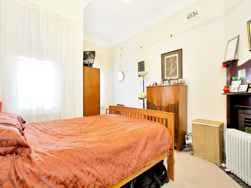 22 Clarendon Road, Stanmore NSW 2048