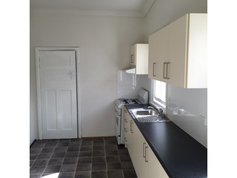 2/75 Crinan Street, Hurlstone Park NSW 2193