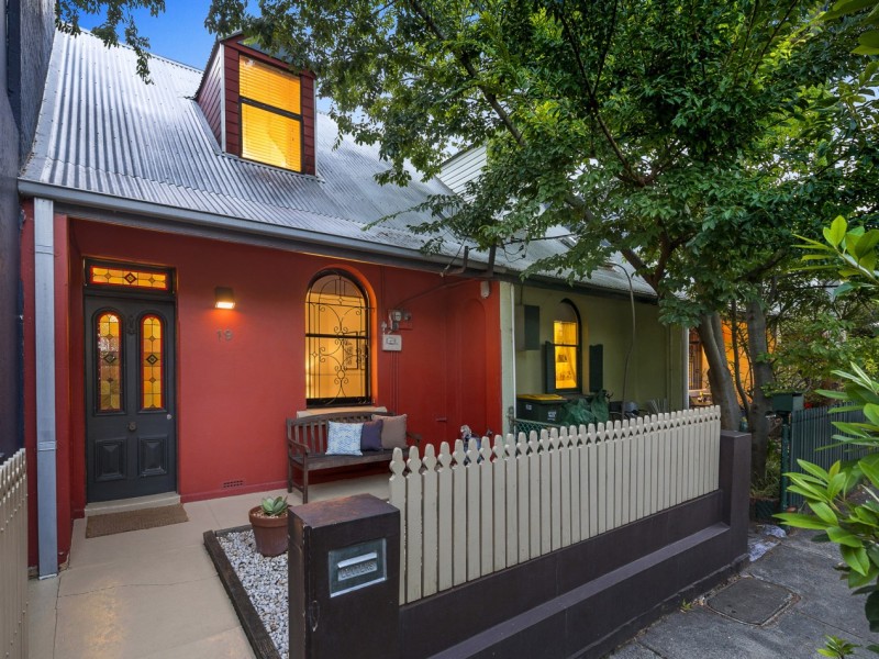 19 Commodore Street, Newtown NSW 2042