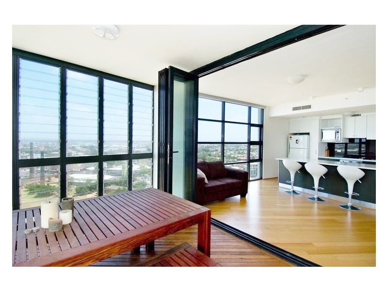 1702/221-229 Sydney Park Road, Erskineville NSW 2043