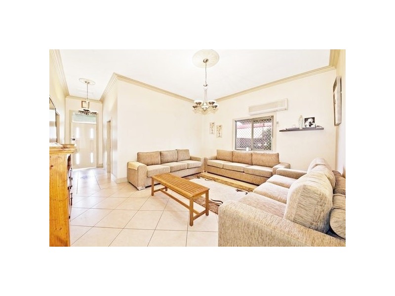 22 Jeffrey Street, Canterbury NSW 2193