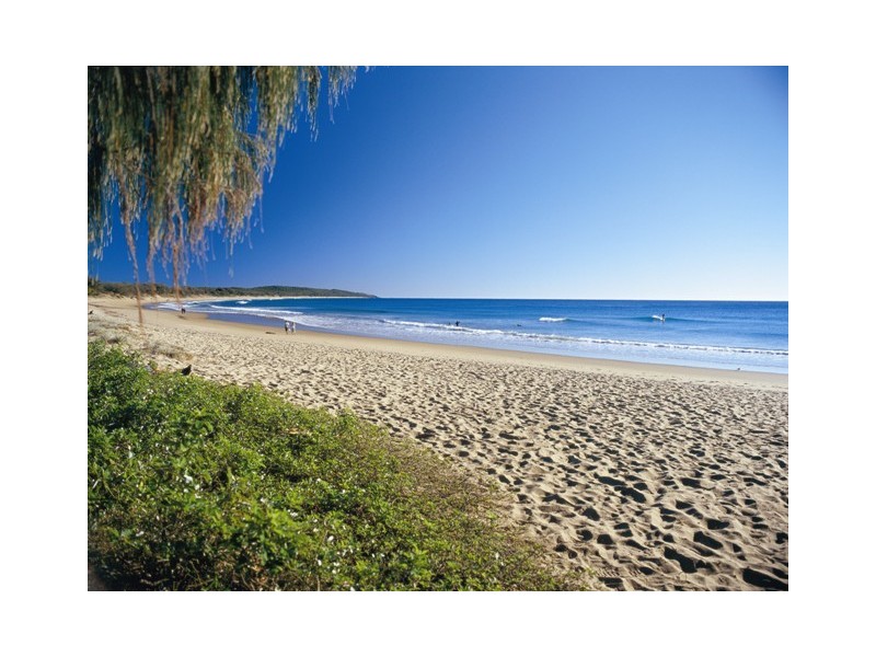 10 Peninsula Drive, Salonika Beach QLD 4740