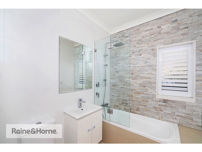 196 Ocean Beach Road, Woy Woy NSW 2256