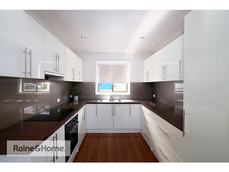 61 Commonwealth Avenue, Blackwall NSW 2256