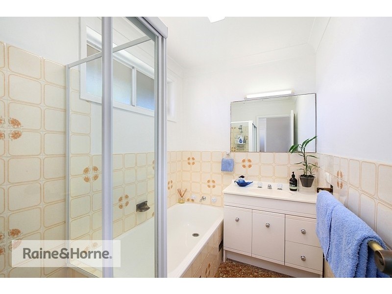 2/14 Picnic Parade, Ettalong Beach NSW 2257