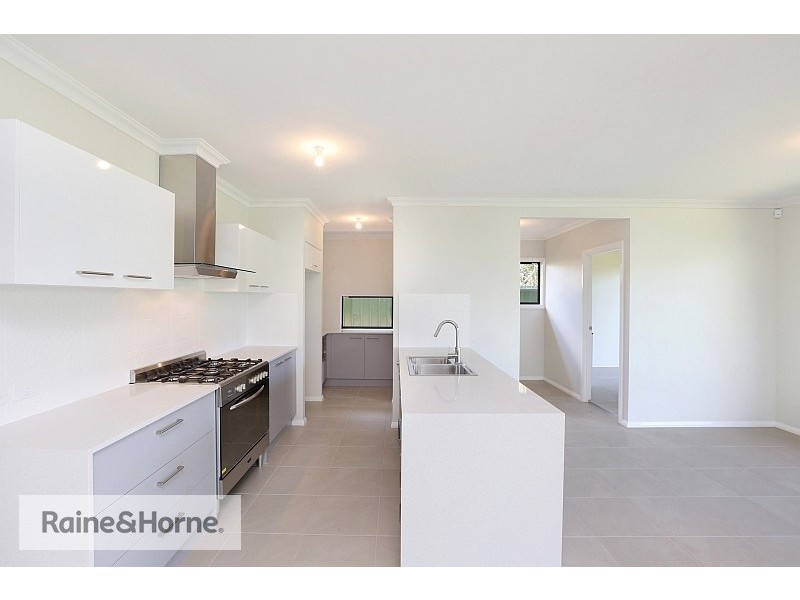 34 Terry Avenue, Woy Woy NSW 2256