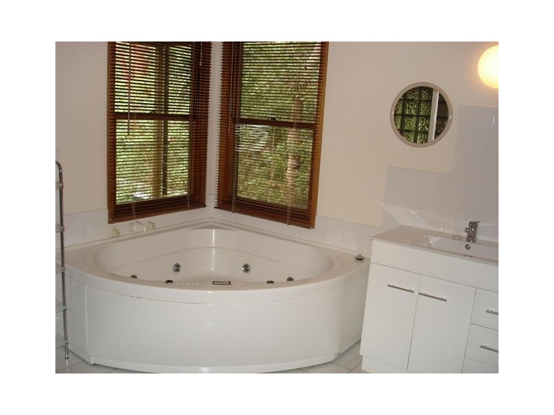 33 Tourmaline Avenue, Pearl Beach NSW 2256