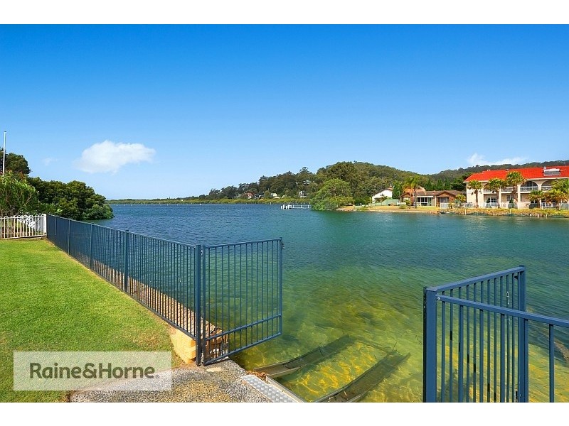 27 Nautilus Crescent, St Huberts Island NSW 2257