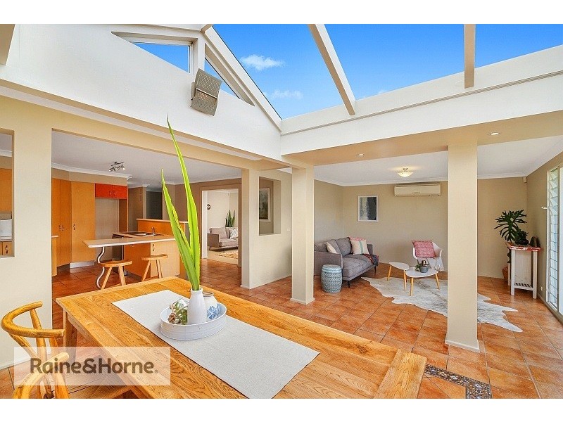 27 Nautilus Crescent, St Huberts Island NSW 2257