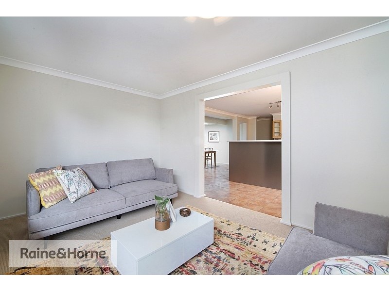 27 Nautilus Crescent, St Huberts Island NSW 2257