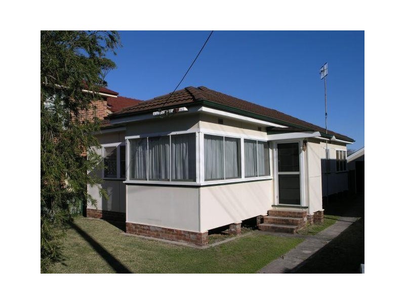 6 Bangalow Street, Ettalong Beach NSW 2257