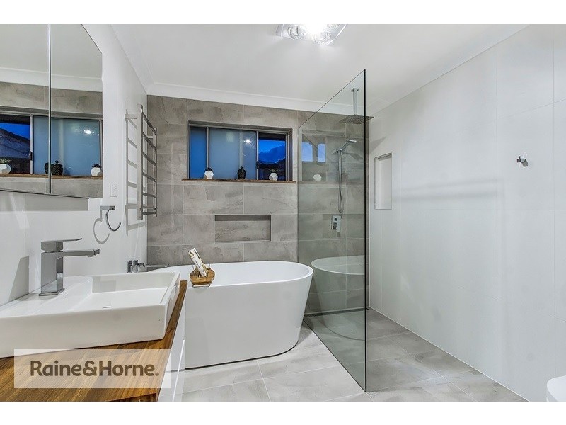 37 Boongala Avenue, Empire Bay NSW 2257